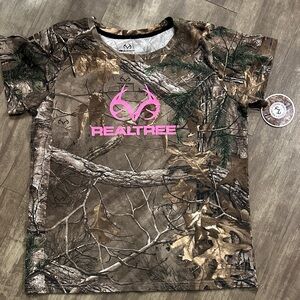 Realtree Camo T-Shirt with Pink Logo new NWT